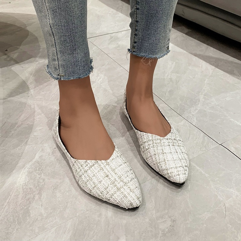 Large Size Single Shoe Women's - огляд і ціна Pointed Toe Flat
