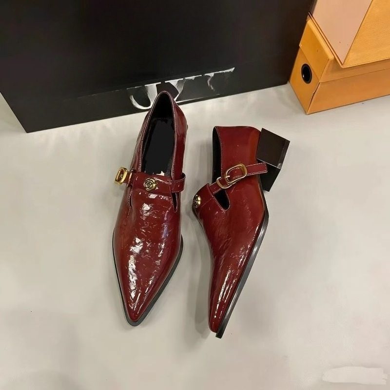 Flat-bottomed Thick-soled Poin - огляд і ціна Pointed Toe Flat