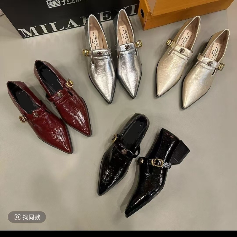 Flat-bottomed Thick-soled Poin - огляд і ціна Pointed Toe Flat