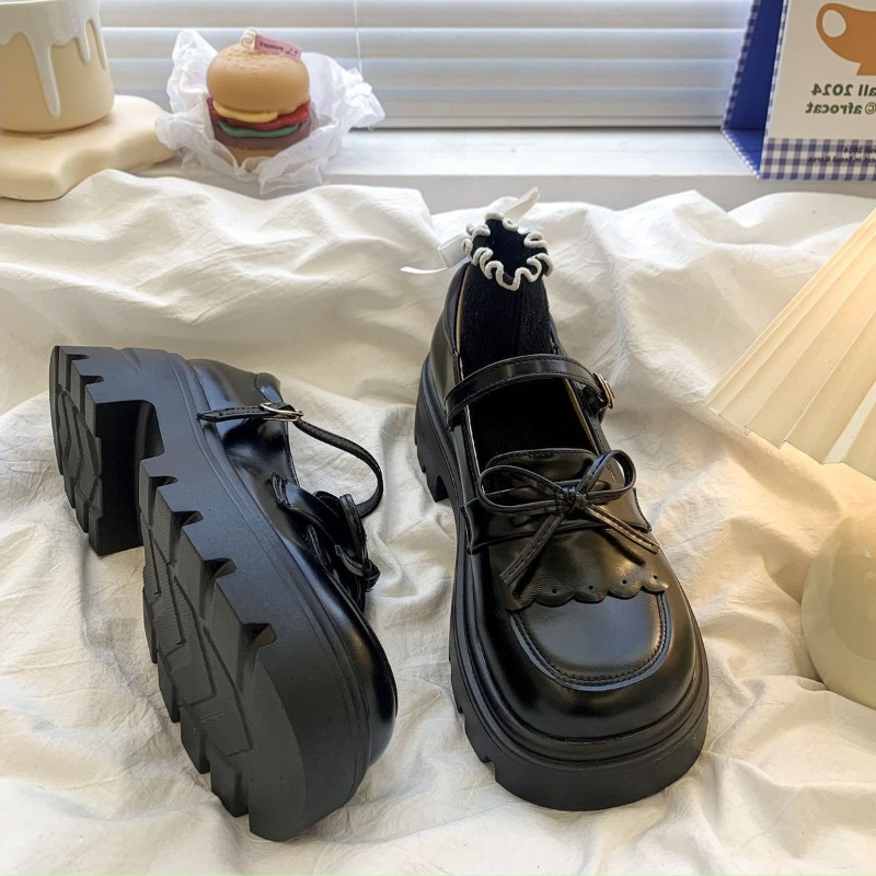 Luxury Women's Patent Leather  - огляд і ціна Patent Leather Pump
