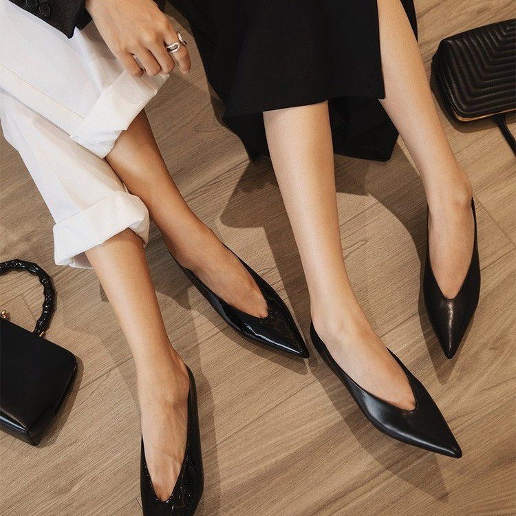 Designer Patent Leather Pointe - огляд і ціна Patent Leather Pump