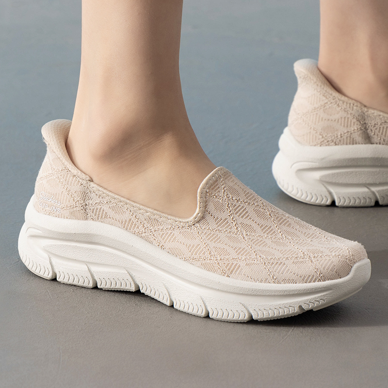 Skechers Women's Sports Shoes  - огляд і ціна Women Shoes Skechers