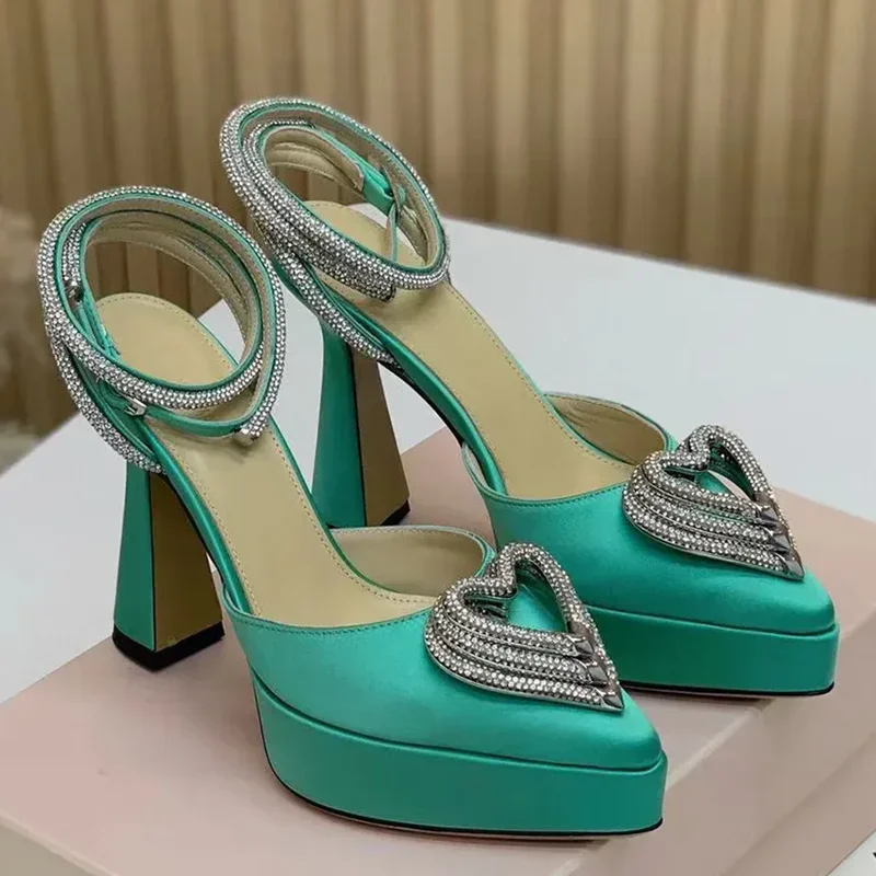 Platform Crystal Love Decorati - огляд і ціна Pointed Toe Flat